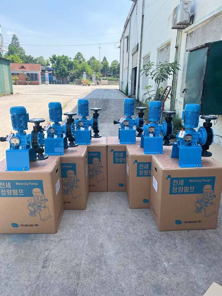 Máy bơm định lượng dạng màng Cheonsei KDV-53L-6T6-FWX/0 0.4KW 380V 2
