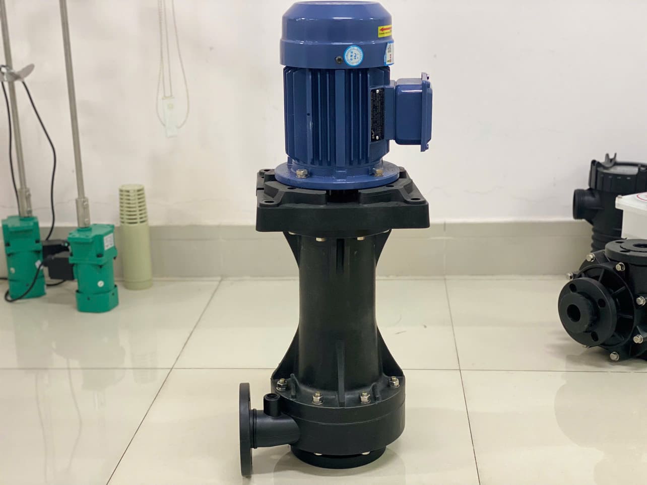 Bơm Trục Đứng Tự Mồi Maro BT-100SK-15-GFRPP (15HP, 380V) 2